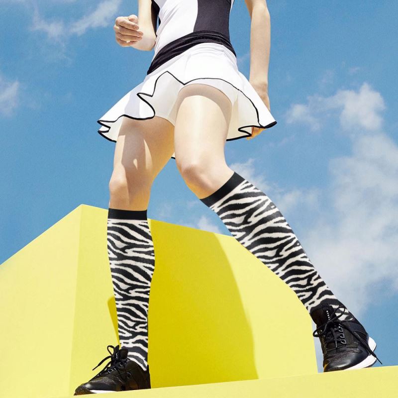 Zebra print knee-high graduated compression socks (Medium 15-20mmHg)